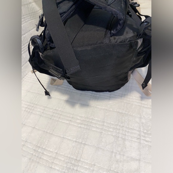 The North Face Terra 40 Backpck - Picture 7 of 16